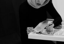 Robante espacio en la pared de un hombre rico