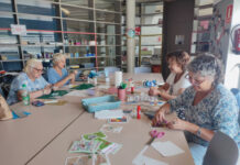 «Felicita a la Vecina» ha vuelto al Ribera con el grupo de aficionadas en el Scrapbooking