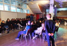 Descubriendo en 2011 a través de jóvenes artistas del Institut Baldiri Guilera.