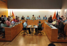 El Ayuntamiento asigna más recursos al servicio de teletrabajo para llegar a 340 personas con más de 65 años.